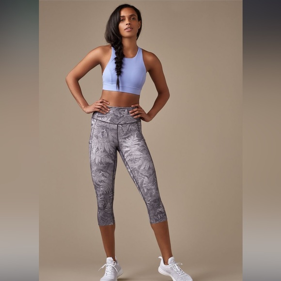 Lululemon Fast & Free Crop size 6
Kindred Spirit Alpine White Multi - Picture 12 of 16